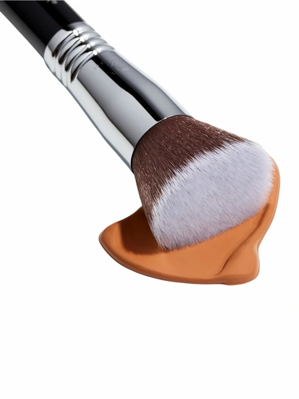 SIGMA BEAUTY Must-Have eye and foundation makeup brush set